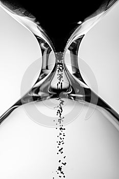 Flowing hourglass