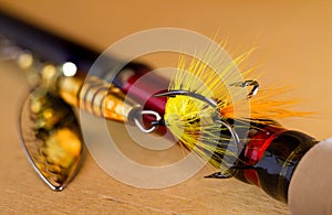 Fly to tee spinner lures close-u