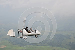 Flying autogyro