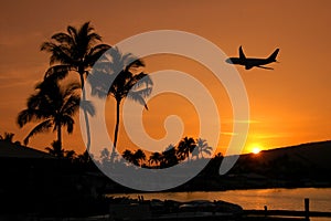 Flying Into Hawaii