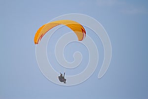 Flying a Parasail