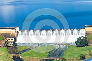 Flying Photo Dam Wall Water Flowing