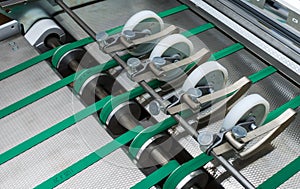 Folding Machine Green Belts Feed Wheels Metal Industrial Appliance Paper
