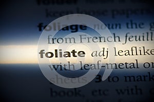 Foliate