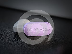 Folic acid folate supplement pill