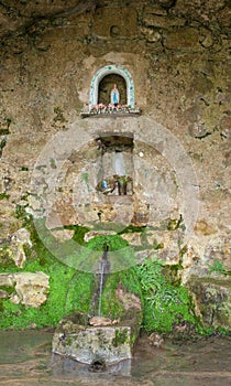 Fontain of El Prat del Pou interior details