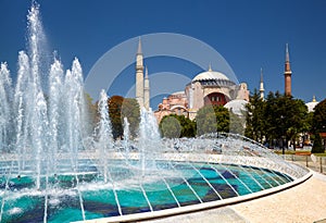 The fontain in Sultan Ahmet Park with Hagia Sophia in the backg