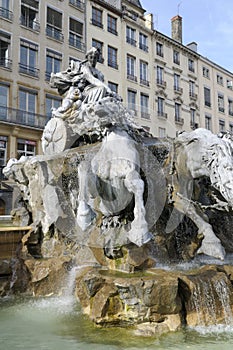 Fontaine Bartholdi fountan, Place des Terreaux photo