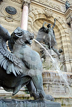 Fontaine Saint-Michel, Paris