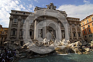 Fontana di Trevi photo