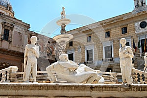 Fontana pretoria - Palermo photo
