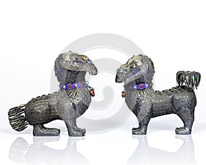 Foo dogs