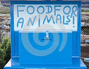 Food for animals sign on blue safe box