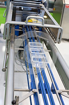 Food packaging machine