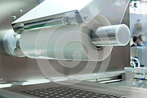 Food packing machine