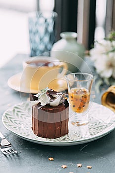 Foodstyling with tea on wooden background photo