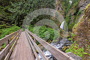 Footbridge to Wahclella Falls