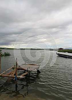 footings made of wood are usually used by fishermen in the Lake