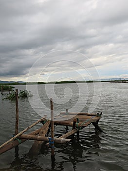 footings made of wood are usually used by fishermen in the Lake