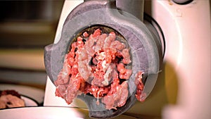 Forcemeat preparation in an electric meat grinder