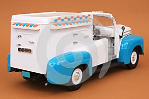 Ford F-1 Ice Cream Truck 1948