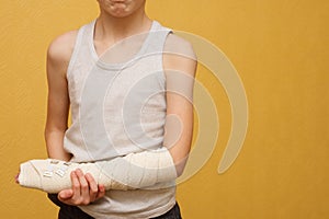 Forearm injury medical first aid fixing bandage