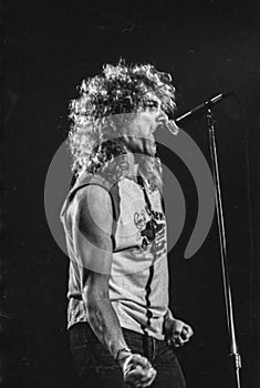 Lou Gramm of Foreigner 1993 live