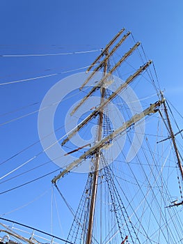 Foremast with spars and rigging