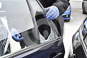 Forensics in case of car burglary