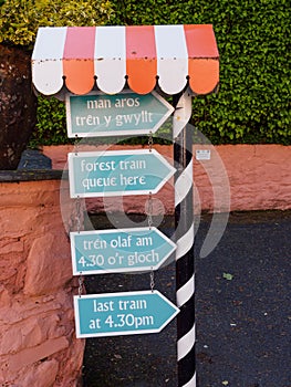 Forest Train Signpost, Portmeirion