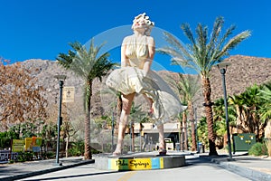 The Forever Marilyn is a giant statue of Marilyn Monroe designed by Seward Johnson in front of the Palm Springs Art Museum