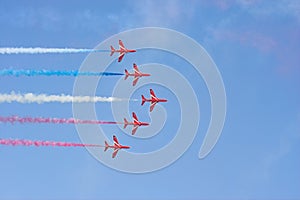Formation flight Red Arrows