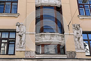 A former apartment house of G. E. Broydo `House of writers` in Plotnikov pereulok, 4/5