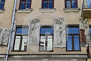 A former apartment house of G. E. Broydo `House of writers` in Plotnikov pereulok, 4/5