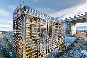 Formwork for the realization of a pillar for the construction of a viaduct