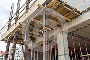Formwork supports second floor of monolithic building