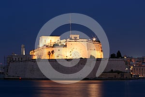 Fort St. Angelo at night