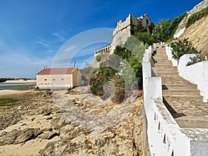 Castillo Playa en en sobre el un rio 