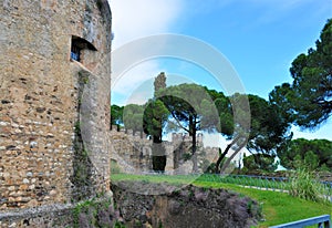 Fortezza un le mura dentro castello 