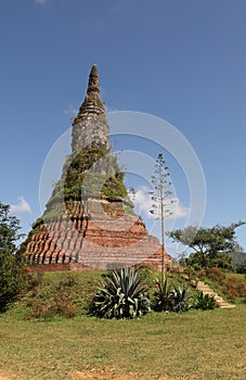 That Foun, Old Xieng Khuang on a bright November morning