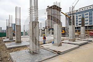 Foundation base of high-rise with iron columns