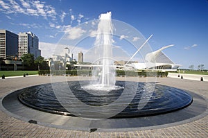 Fountain in front of Milwaukee Art Museum on Lake Michigan, Milwaukee, WI