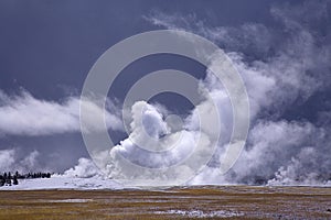 FOUNTAIN GEYSER ERUPTS