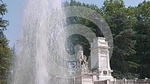 Fountain and monument to Virgil, Mantua