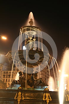 Fountain, night