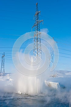 Fountain in a nonfreezing reservoir