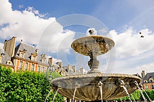 Fountain on Place des Vosges