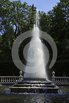 Fountain Pyramid, Peterhof