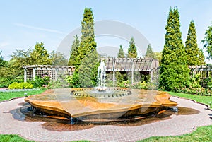 Fountain in the rose garden of Chicago Botanic Garden