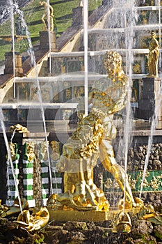 Fountain Samson tearing open the jaws of a lion